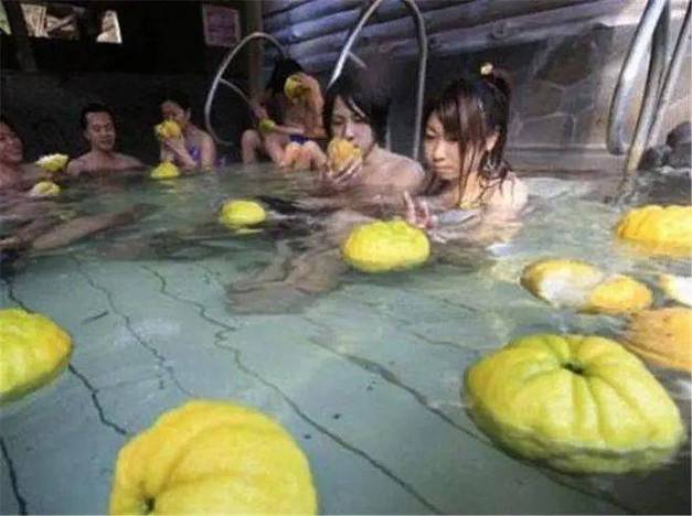 多毛少妇毛片的相关介绍