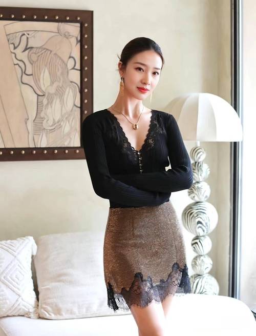 根据您的要求，生成一个SEO标题如下：

**亚洲精品少妇50p高清画质鉴赏：熟韵风情与时尚穿搭的视觉盛宴**

（包含长尾关键词：高清画质鉴赏、熟韵风情、时尚穿搭）