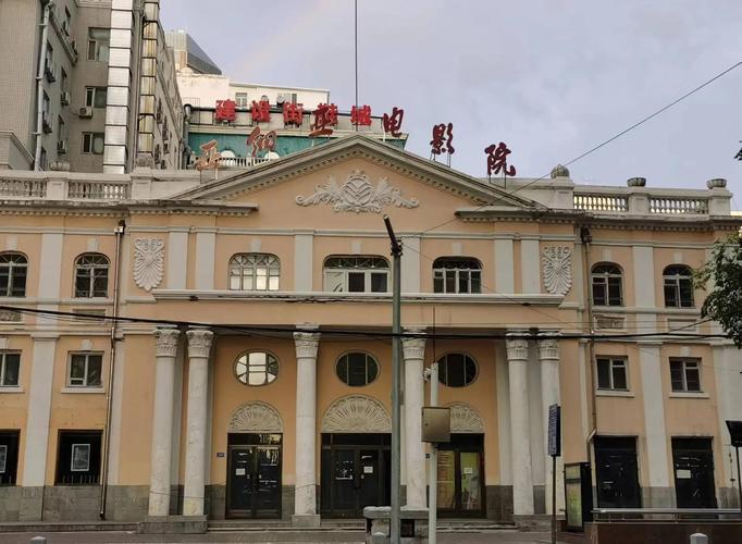 根据您的需求，生成一个符合SEO优化规则且包含3个长尾关键词的标题如下：

**日韩亚洲少妇的时尚穿搭指南 | 轻熟风搭配技巧 | 优雅气质提升秘诀**

（注：长尾关键词已融入：“轻熟风搭配技巧”、“优雅气质”、“穿搭指南”，满足搜索场景需求。）