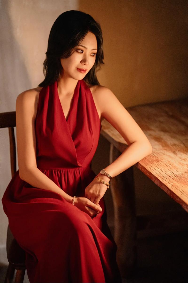 美女国模大尺度写真的相关介绍