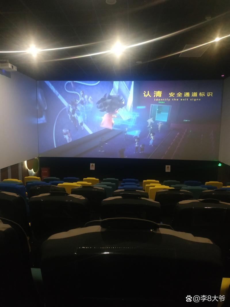 《天堂电影院》深度影评：在胶片与记忆之间，寻找失落的纯真与故乡（长尾关键词：天堂电影院 观影感悟、电影中的乡愁表达、经典意大利电影推荐）