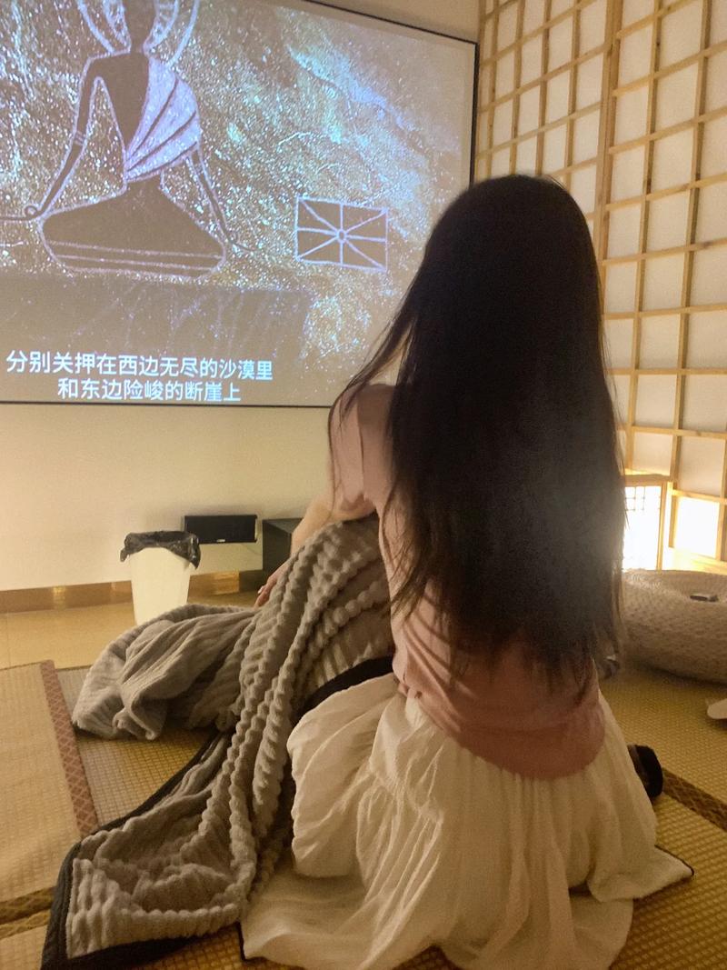 女人18淫片免费看的相关介绍
