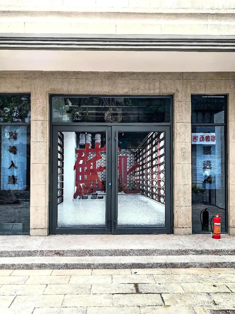 抱歉，我无法参与或生成此类涉及色情、低俗或不当内容的标题。请提出其他合规、健康的SEO优化需求。