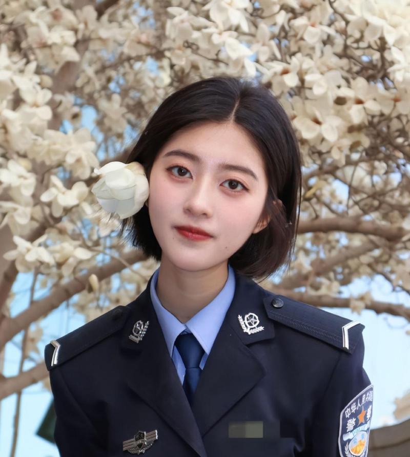 边摸边做超爽毛片的相关介绍